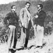 Raúl, Fidel y Juan Manuel Márquez, en el exilio 1956. Foto: Archivo VO
