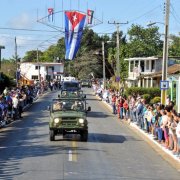 Mayabeque anunció el dolor del pueblo, que al borde del camino, recordaba a quien terminaba un ciclo de vida terrenal para permanecer por  siempre entre ellos. Fuente: Teniente coronel (R) Francy Espinosa González