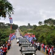 La manera que encontró la población de demostrarle al líder de la Revolución su agradecimiento, fue acompañándolo durante su tránsito por el territorio. Fuente: Teniente coronel (R) Francy Espinosa González